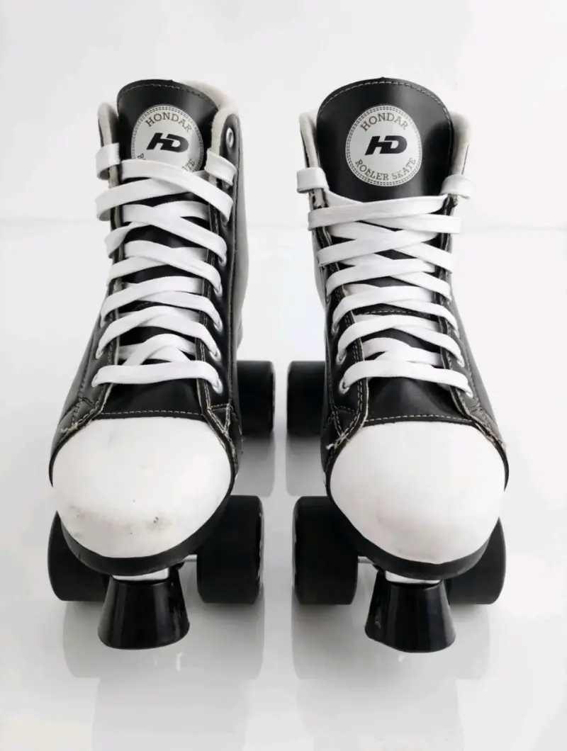 Patines de Cuatro Ruedas Hondar Negros - 1