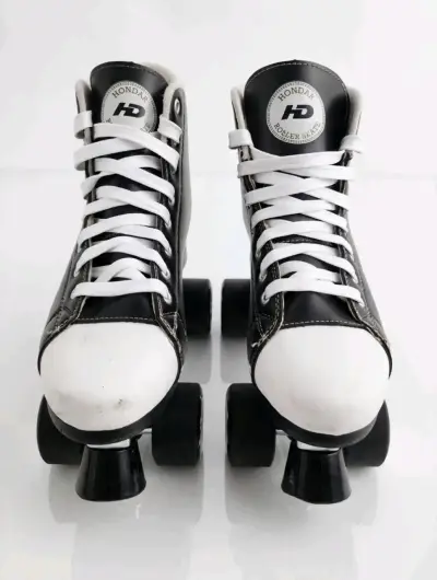 Patines de Cuatro Ruedas Hondar Negros - miniatura 1