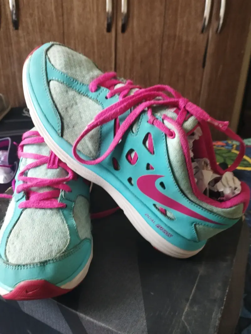 Zapatillas deportivas Nike Dual Fusion turquesa y rosado - 4