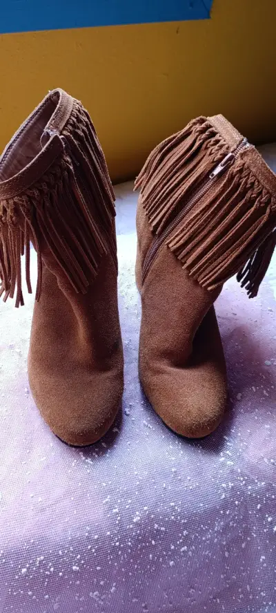Botines de gamuza marrón con flecos - miniatura 1