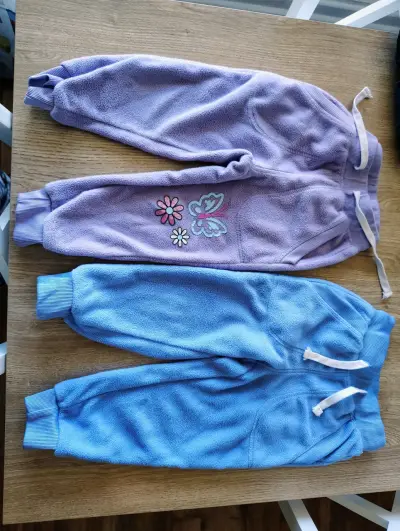 Pantalones de polar para niños en colores pastel - miniatura 1