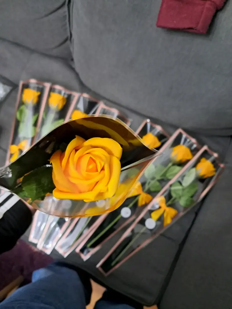 Rosas amarillas de jabón - 4