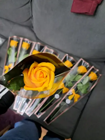 Rosas amarillas de jabón - miniatura 4