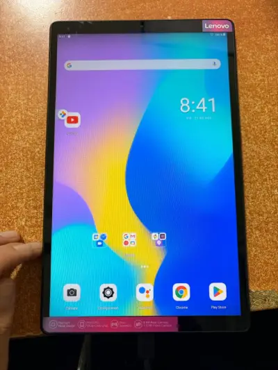 Tablet Lenovo con pantalla grande y cámara dual - miniatura 1