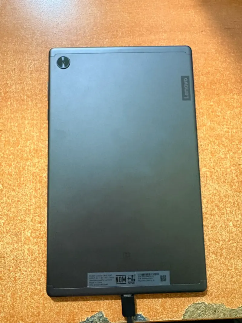 Tablet Lenovo con pantalla grande y cámara dual - 3