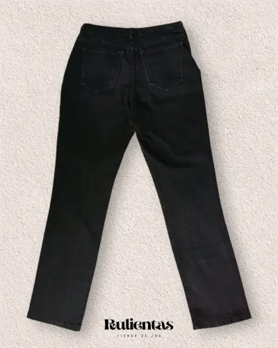 Conjunto de top y jeans negros para mujer - miniatura 5