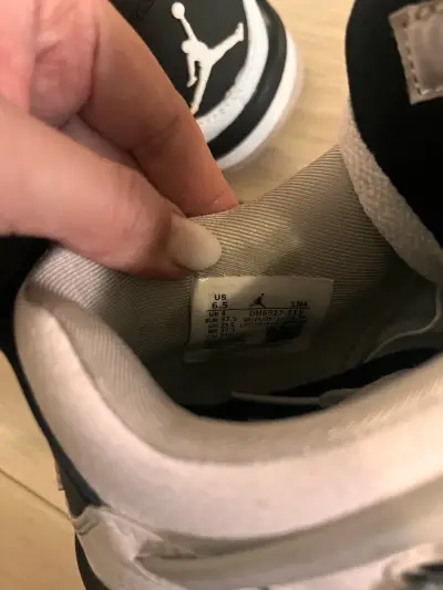 Zapatillas Air Jordan 4 Retro "Military Black" - miniatura 4