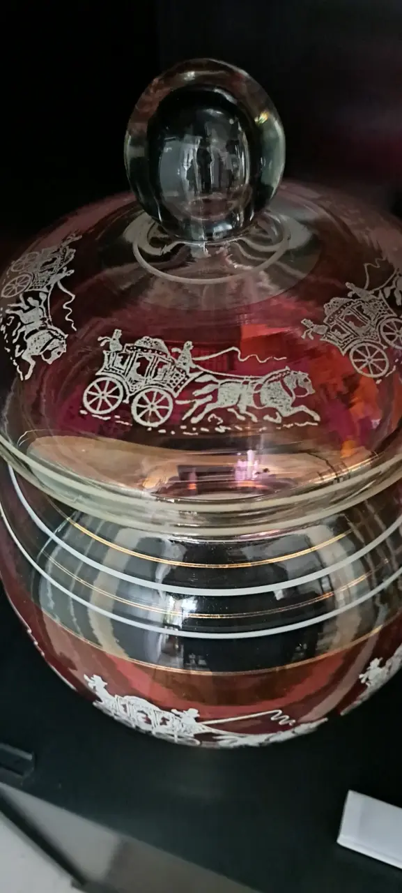 Jarrón de cristal decorativo con diseño de carruajes - 2