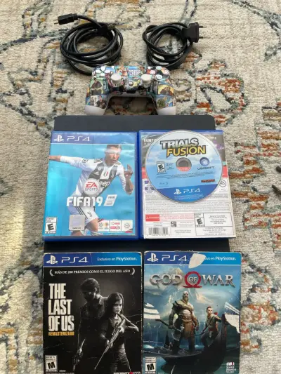 Consola PS4 con juegos y control personalizado - miniatura 1