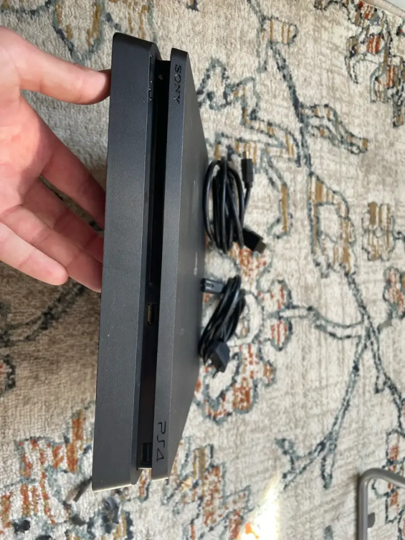 Consola PS4 con juegos y control personalizado - 3