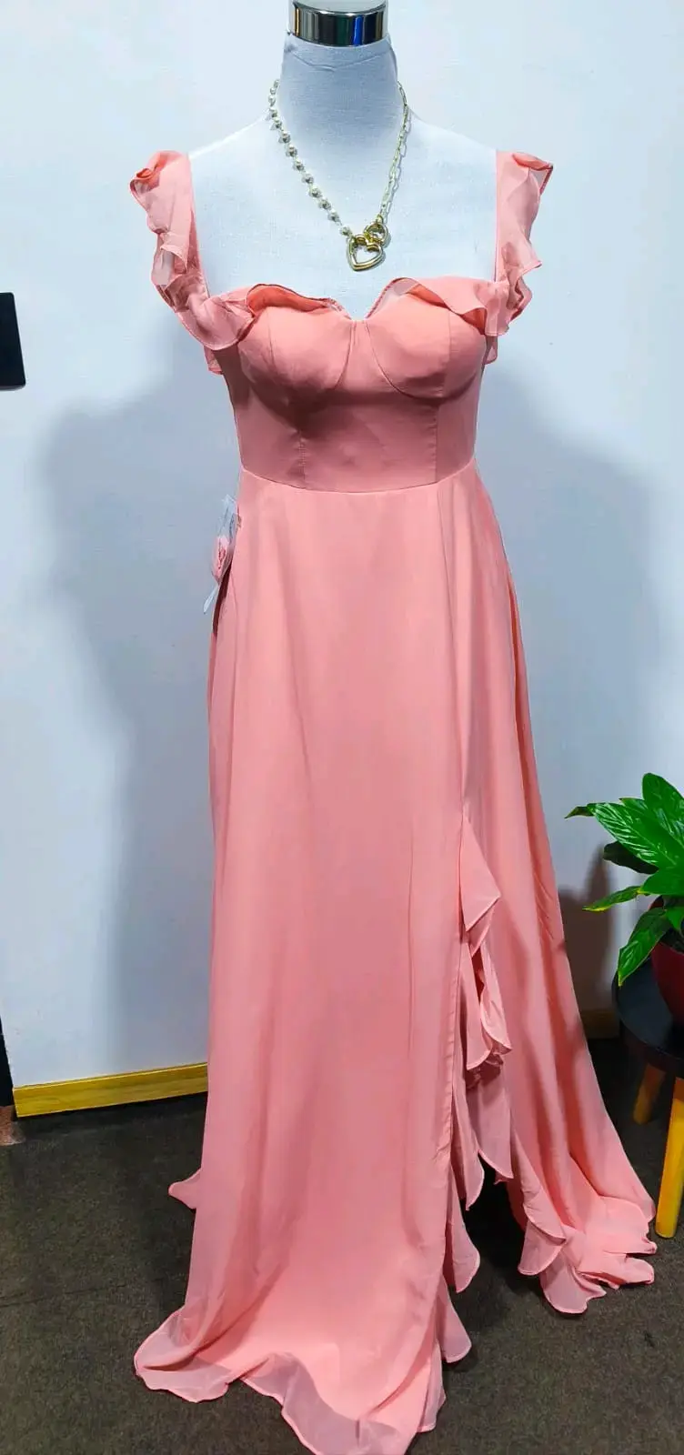 Vestido largo elegante rojo con tirantes - 3