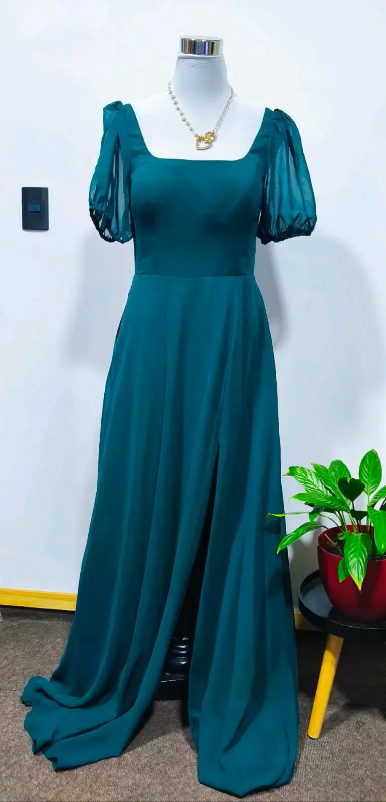 Vestido largo elegante rojo con tirantes - 5