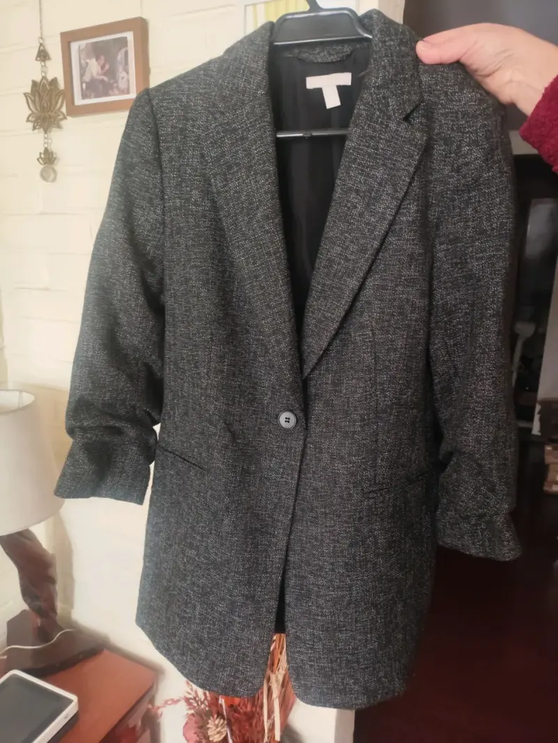 Blazer gris oscuro para mujer en buen estado - 1