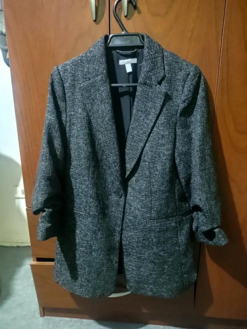 Blazer gris oscuro para mujer en buen estado - 2