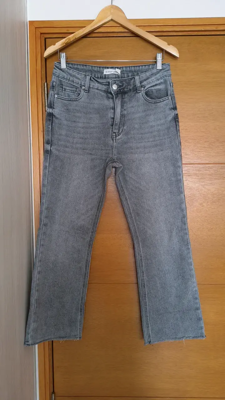 Jeans grises acampanados de mujer Alaniz - 1