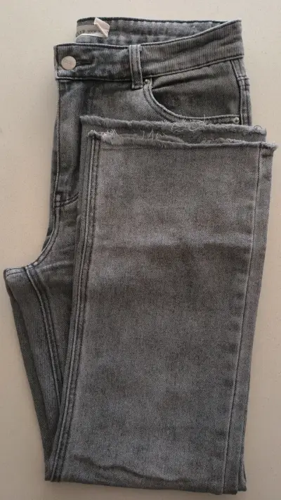 Jeans grises acampanados de mujer Alaniz - miniatura 2