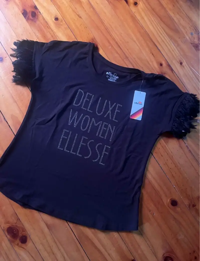 Polera Negra Ellesse Deluxe Women con Flecos - 1