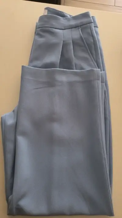 Pantalones celeste marca Marquis - miniatura 2