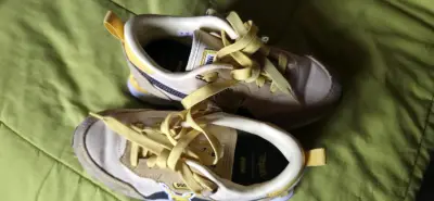 Zapatillas Puma Pikachu para niños talla 33 - miniatura 3