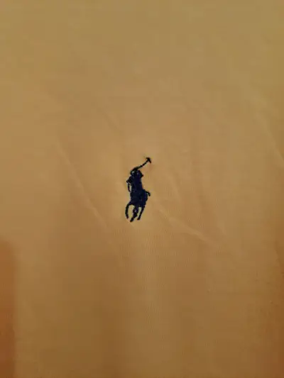 Polera amarilla de hombre - miniatura 2