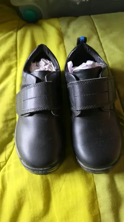 Zapatos escolares negros para niño con velcro n 28 - miniatura 1
