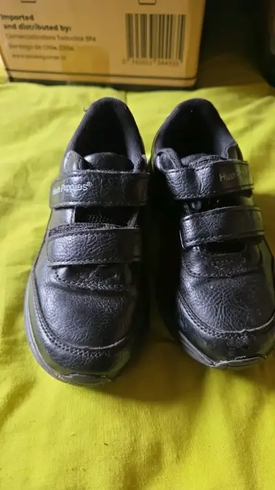 Zapatos escolares negros Hush Puppies para niños28 - miniatura 1