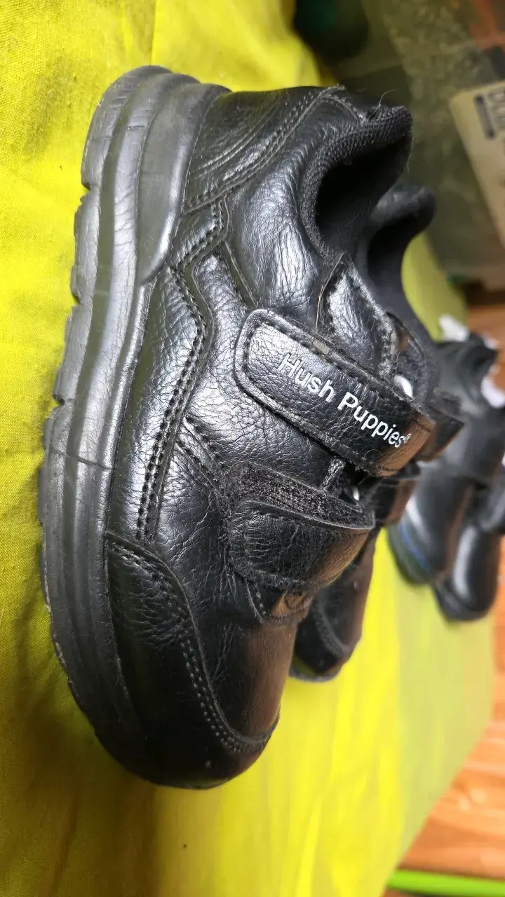 Zapatos escolares negros Hush Puppies para niños28 - 2