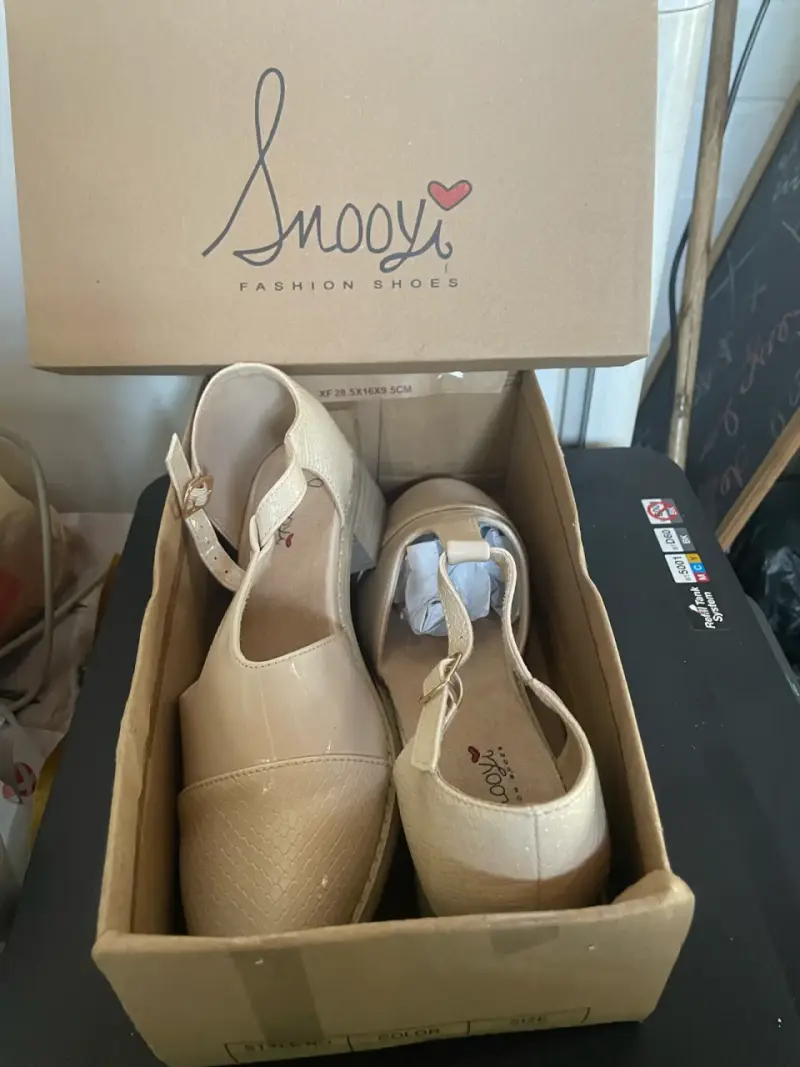 Zapatos beige de charol para mujer talla 38 - 3