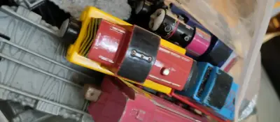 Set de trenes de juguete con vías - miniatura 1