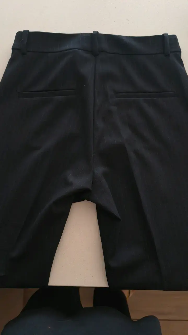 Pantalón de vestir negro con líneas para mujer - 3