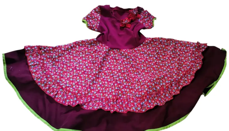 Vestido floreado para niña con detalles de lazo - 5
