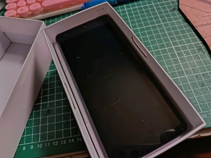 Smartphone Honor con MagicOS en buen estado - 2