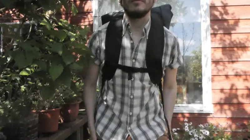 Mochila urbana negra con reflectantes - 3