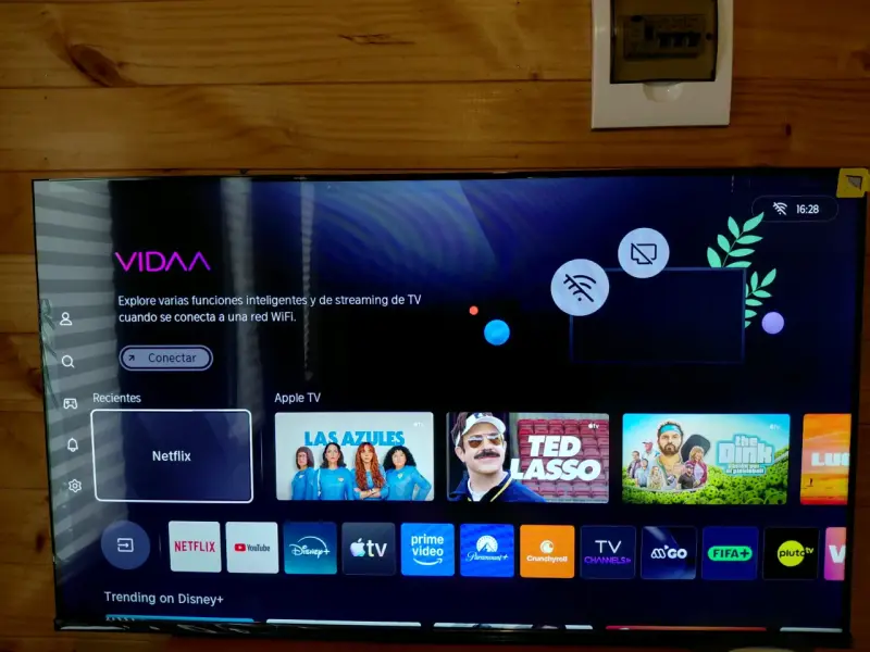 Smart TV Hisense 43 pulgadas QD5 UHD - 2
