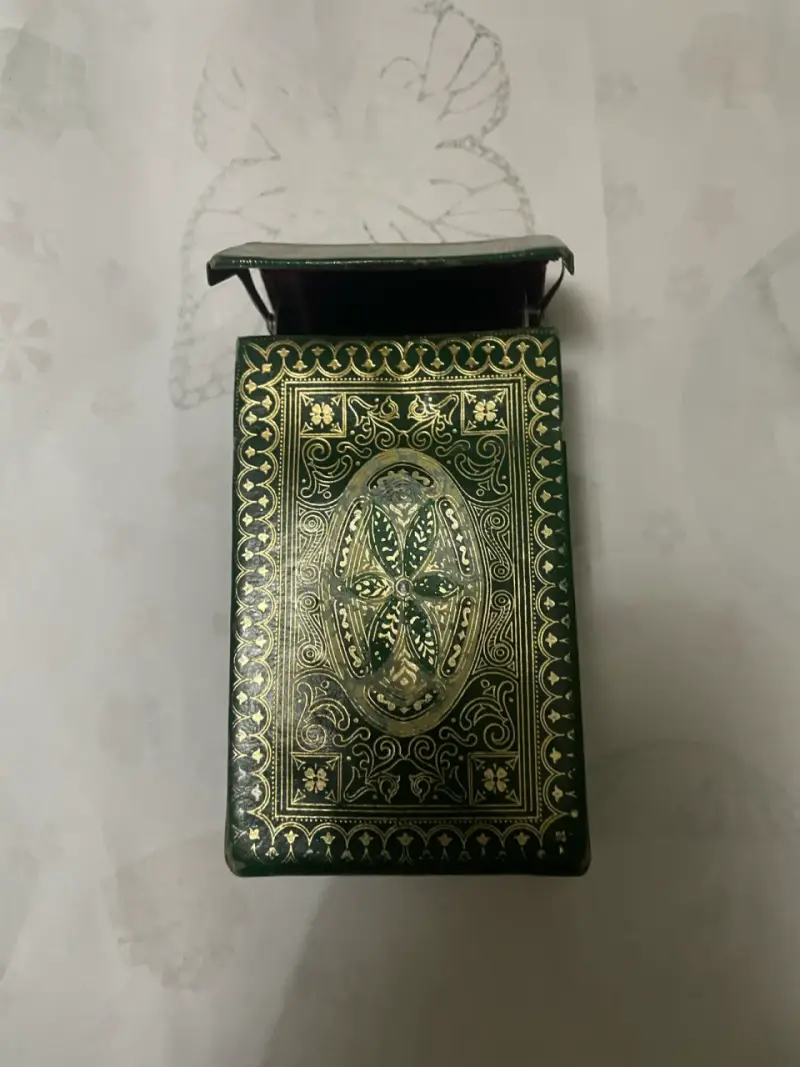 Cigarrera italiana verde con diseño floral - 3