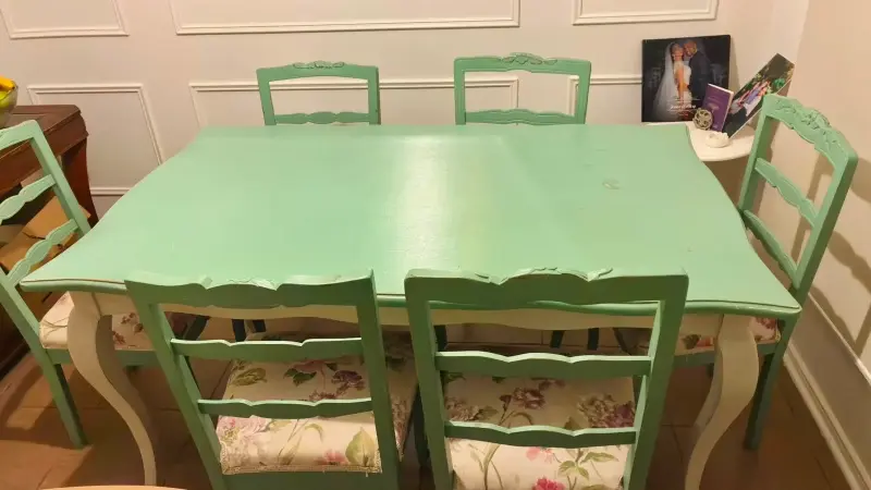 Mesa de comedor vintage con 6 sillas - 2