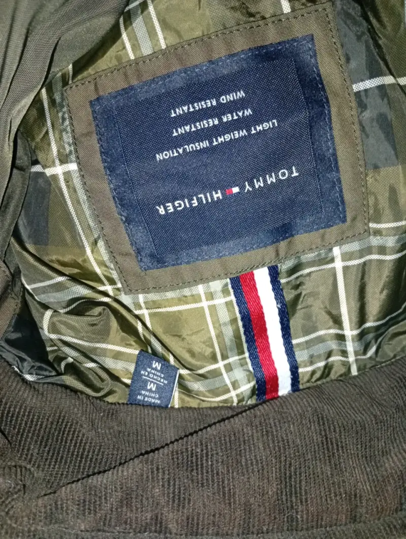 Chaqueta verde Tommy Hilfiger con capucha - 3