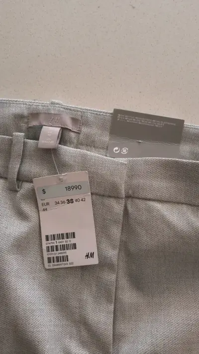 Pantalón de vestir gris claro para mujer. - miniatura 4