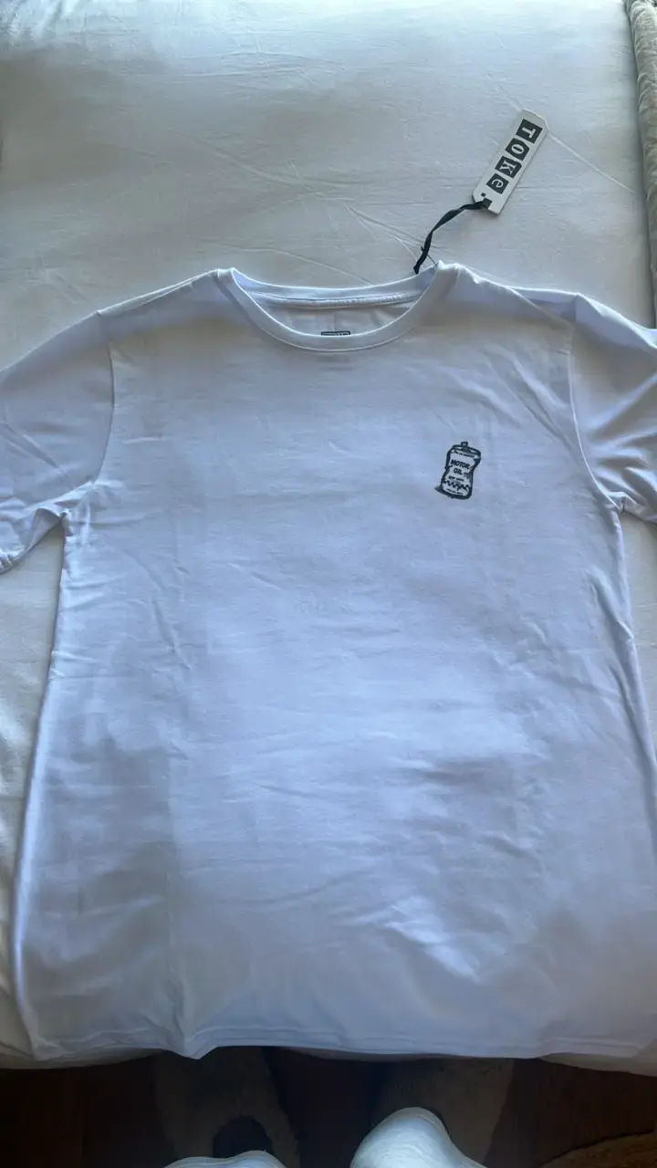Polera blanca con diseño bordado Toke - 1