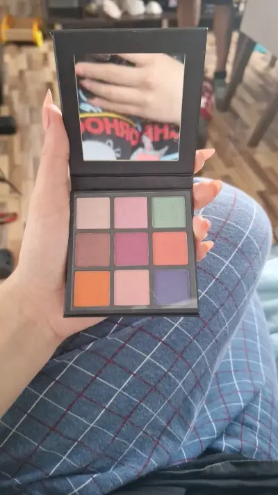 Paleta de Sombras Huda Beauty Gemstone Obsessions - miniatura 3