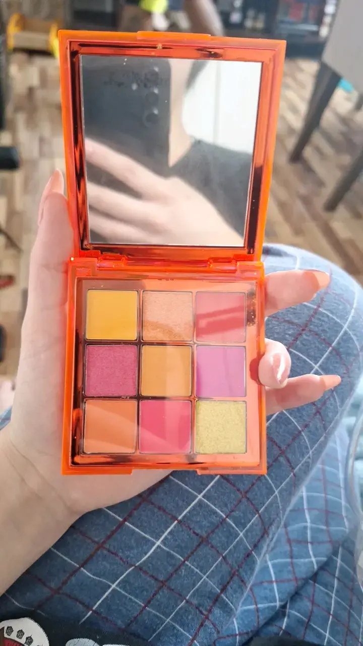 Paleta de Sombras Neon Huda Beauty - 3