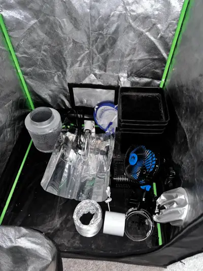 Kit de cultivo interior con carpa y ventilador - miniatura 3