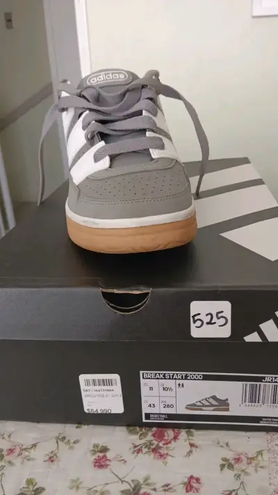 Zapatillas deportivas grises Adidas para hombre - miniatura 1