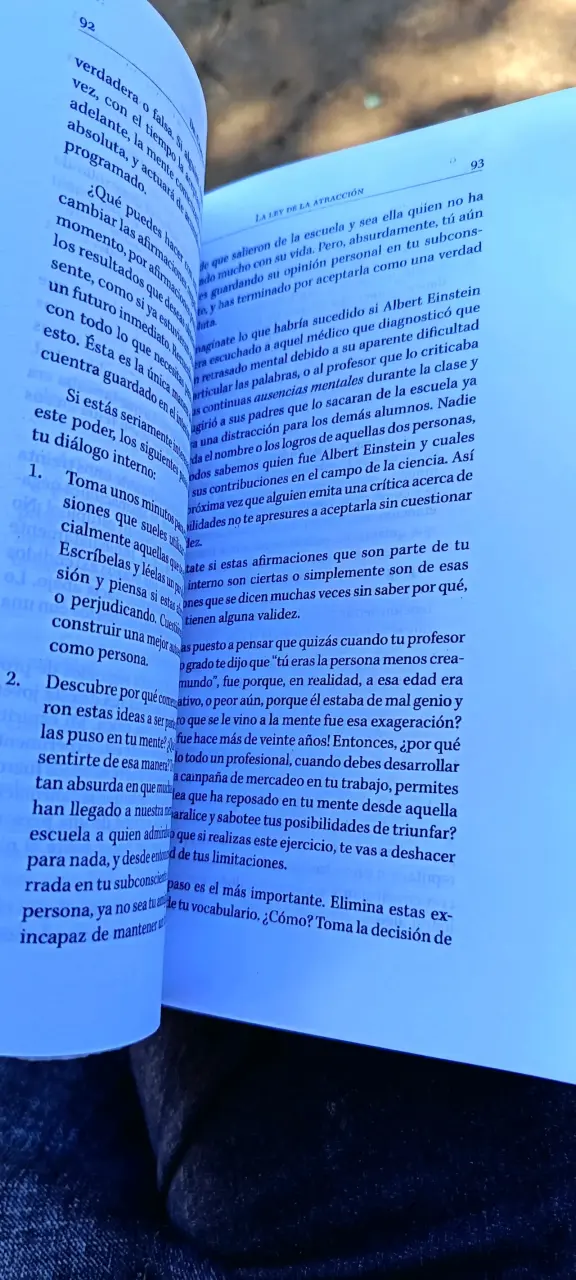 Libro 'La Ley de la Atracción' de Camilo Cruz - 3