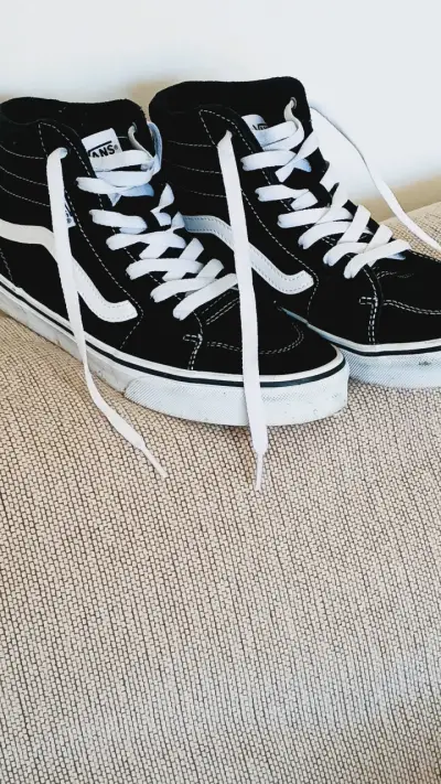Zapatillas Vans negras de caña alta - miniatura 1