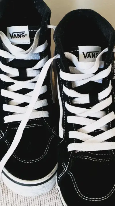 Zapatillas Vans negras de caña alta - miniatura 3