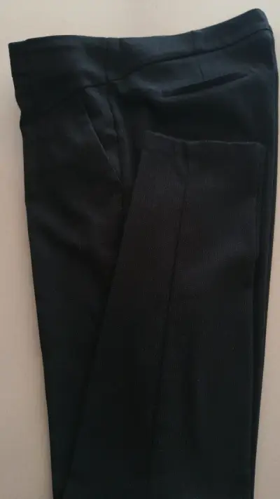 Pantalón negro elegante para mujer - miniatura 2