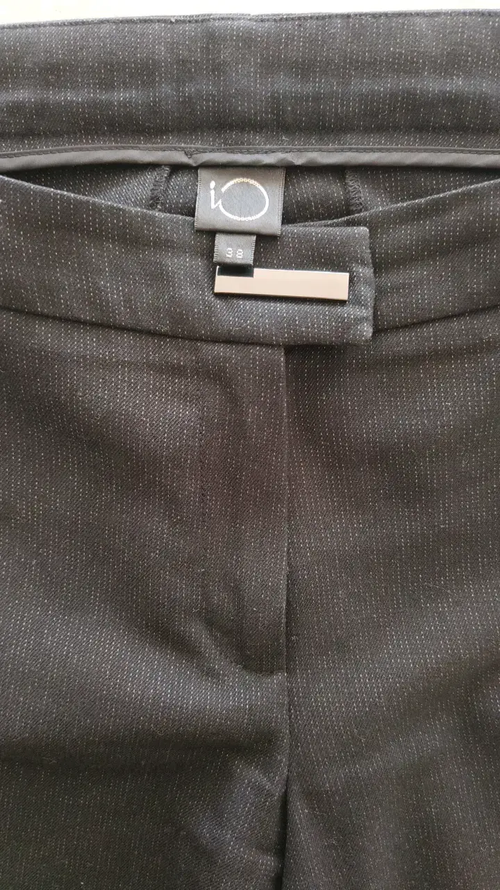 Pantalón negro elegante para mujer - 4