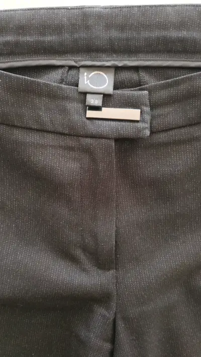 Pantalón negro elegante para mujer - miniatura 4