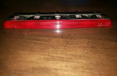 Tercera luz de freno para Peugeot 307 Hatchback - miniatura 1